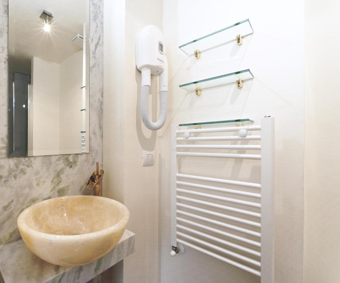 Riviere Private Rooms Alla Scala Milano Dış mekan fotoğraf